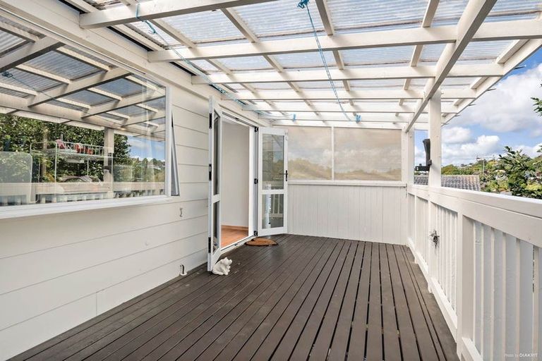 Photo of property in 3 Mchardy Place, Glenfield, Auckland, 0627