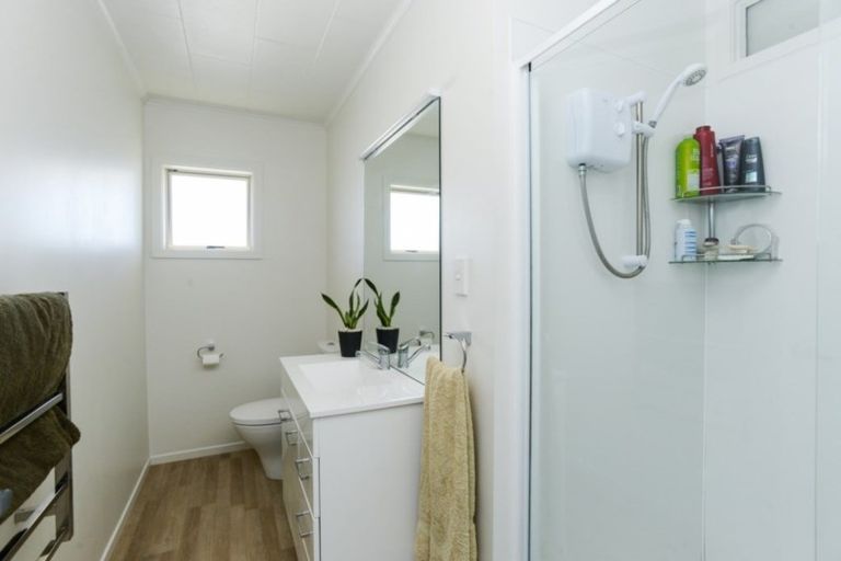 Photo of property in 42 Le Quesne Road, Bay View, Napier, 4104