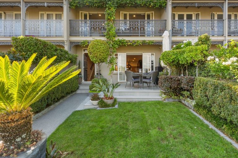 Photo of property in 24 Leneford Drive, East Tamaki, Auckland, 2013