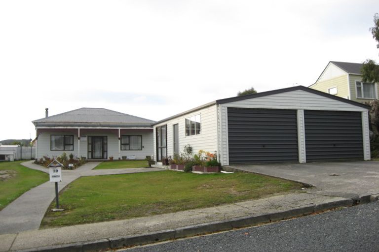 Photo of property in 39 Poole Street, Kaitangata, 9210