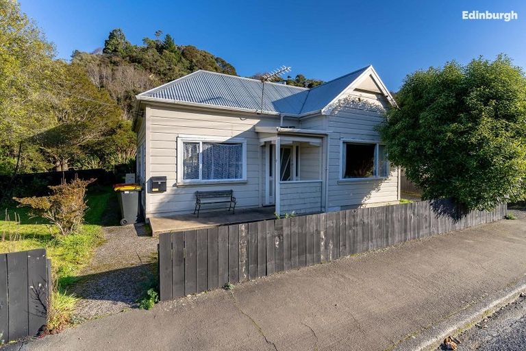 Photo of property in 17 Woodhaugh Street, Woodhaugh, Dunedin, 9010