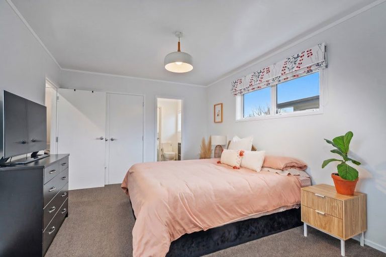 Photo of property in 24 Wells Place, Whitianga, 3510