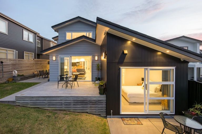 Photo of property in 29 Cavalli Road, Long Bay, Auckland, 0630