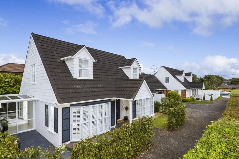 Photo of property in 2/15 Saltburn Road, Milford, Auckland, 0620