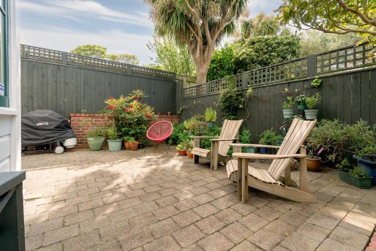 Photo of property in 91 Brougham Street, Mount Victoria, Wellington, 6011