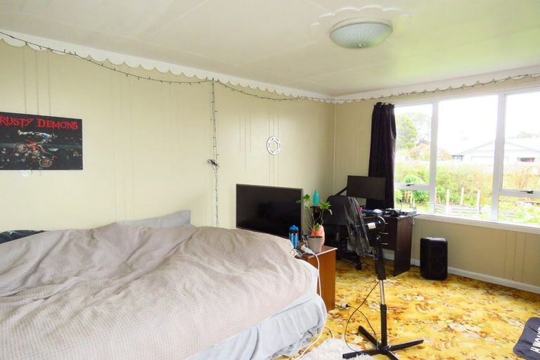 Photo of property in 104 Russell Street, Westport, 7825