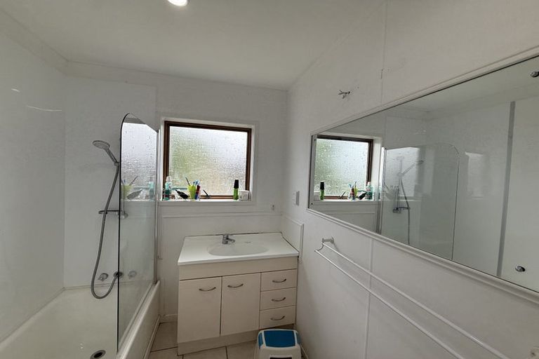 Photo of property in 24 Widmore Drive, Massey, Auckland, 0614