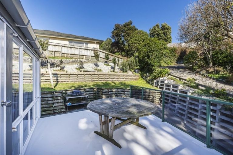 Photo of property in 26 Collins Avenue, Tawa, Wellington, 5028