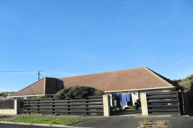 Photo of property in 3 Lonsdale Street, New Brighton, Christchurch, 8083