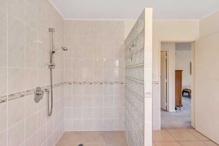 Photo of property in 70 Nilgiri Road, Poraiti, Napier, 4182