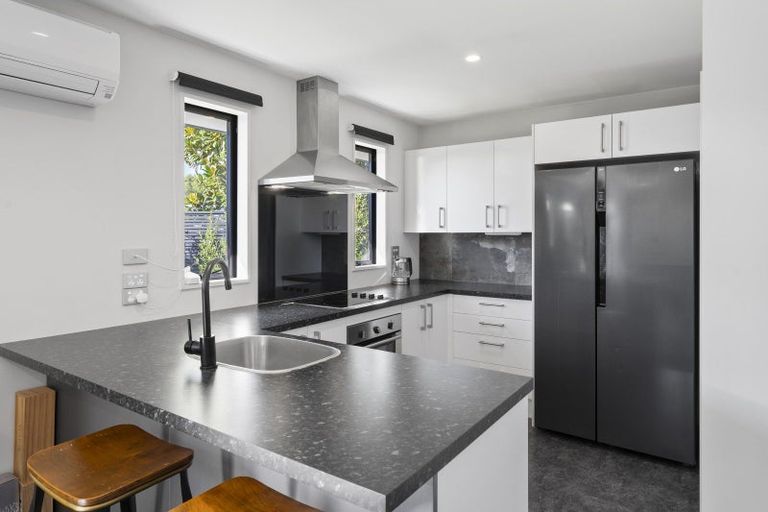 Photo of property in 2/8 Hurst Place, Parklands, Christchurch, 8083