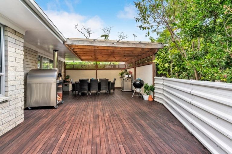 Photo of property in 1/15 Sherie Place, Howick, Auckland, 2014