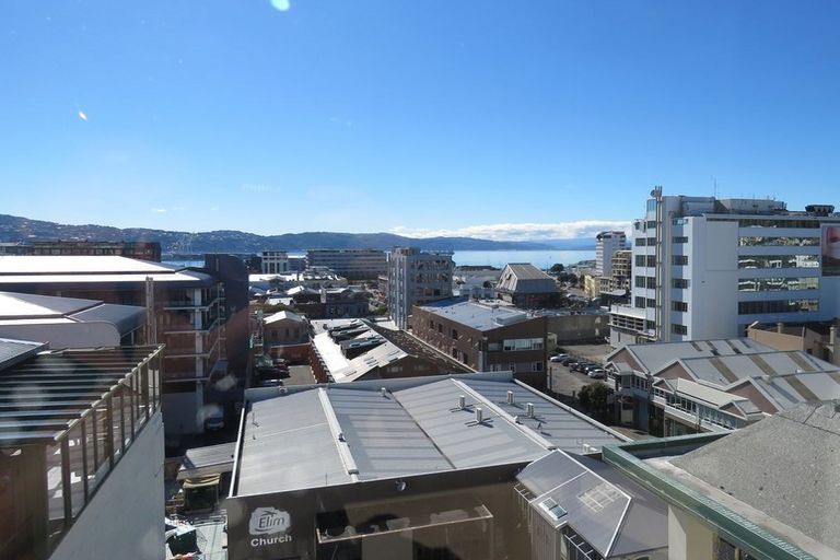 Photo of property in De Vere Apartments, 2/23 Tennyson Street, Te Aro, Wellington, 6011