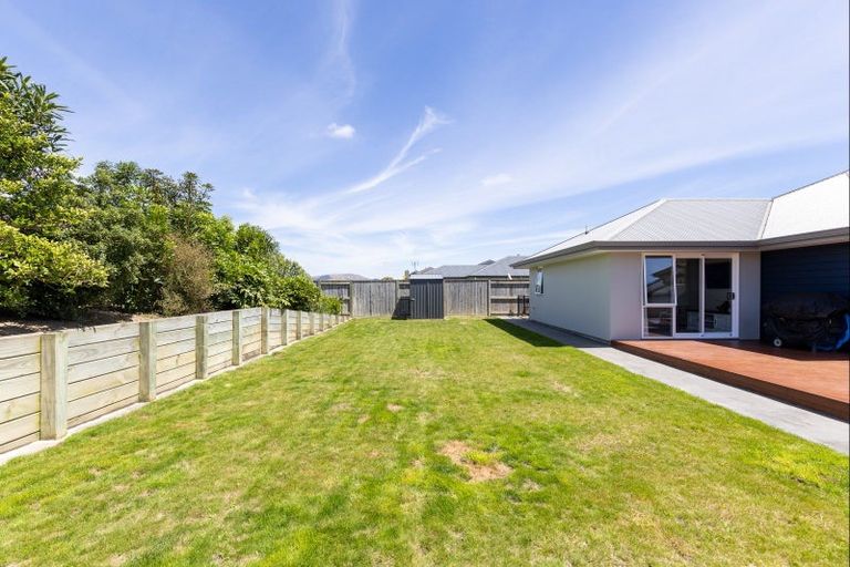 Photo of property in 6 Atlantic Drive, Fitzherbert, Palmerston North, 4410