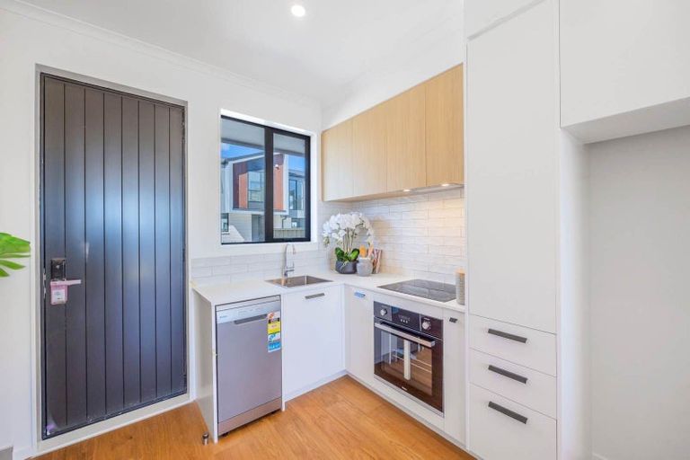 Photo of property in 7/31 Mahalo Avenue, Wiri, Auckland, 2104