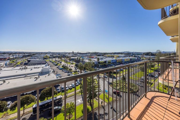 Photo of property in The Rennaissance, 7c/18 Ronwood Avenue, Manukau, Auckland, 2104