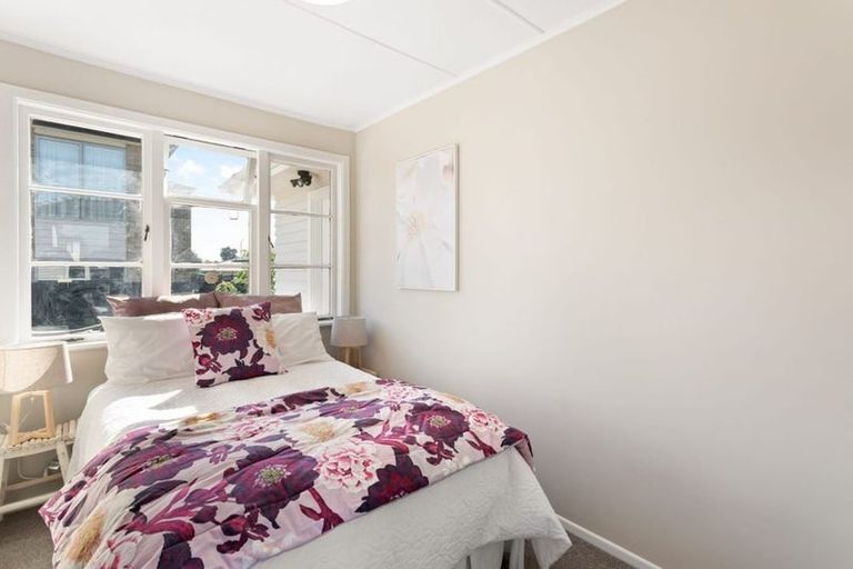 Photo of property in 59 Avondale Road, Avondale, Auckland, 1026