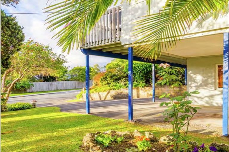 Photo of property in 61 Sheridan Drive, New Lynn, Auckland, 0600