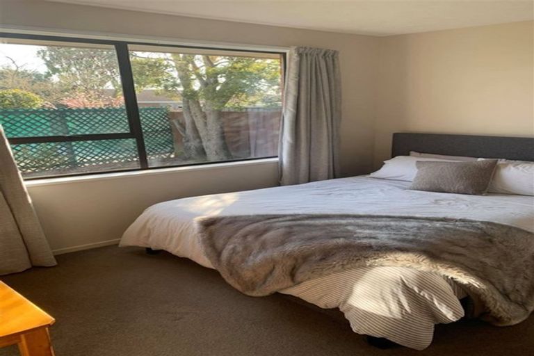 Photo of property in 1/39 Solomon Avenue, Redwood, Christchurch, 8051