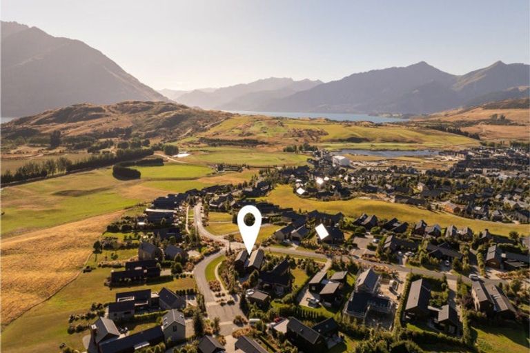 Photo of property in 47 Jacks Point Rise, Jacks Point, Queenstown, 9371