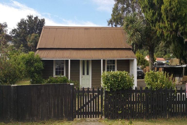 Photo of property in 11 Cook Street, Havelock, 7100