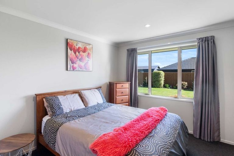 Photo of property in 44 Willowside Place, Amberley, 7410