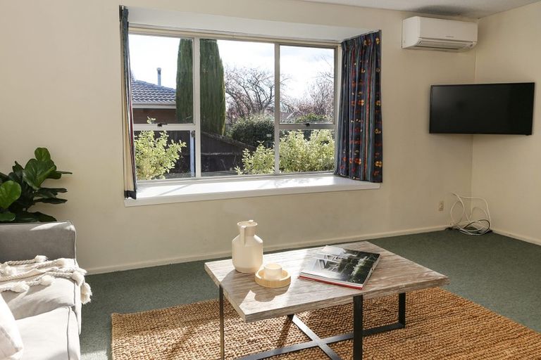 Photo of property in 1/57 Sarabande Avenue, Redwood, Christchurch, 8051