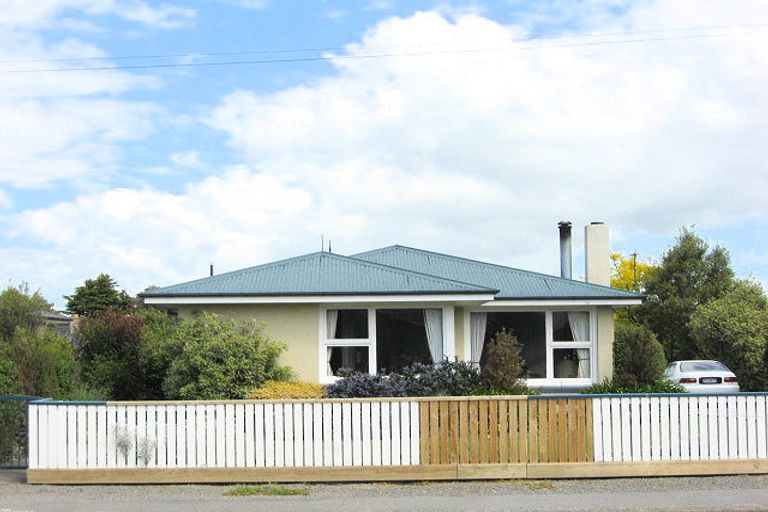 Photo of property in 121 Blackett Street, Rangiora, 7400