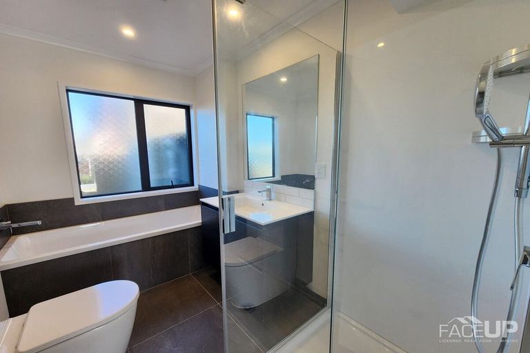 Photo of property in 4 Rahopuru Road, Westgate, Auckland, 0614