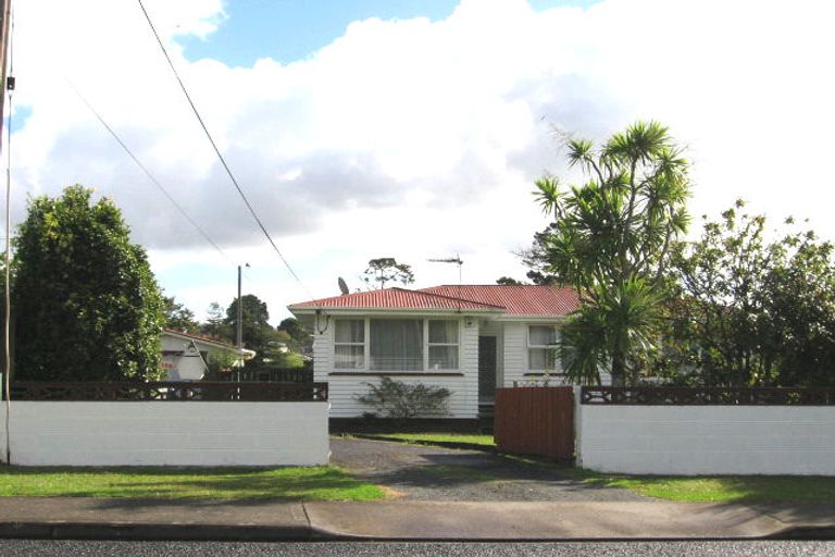 Photo of property in 105 Vodanovich Road, Te Atatu South, Auckland, 0610