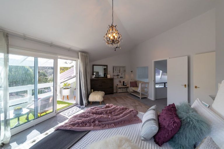 Photo of property in 6 Polson Hill Drive, Aokautere, Palmerston North, 4471