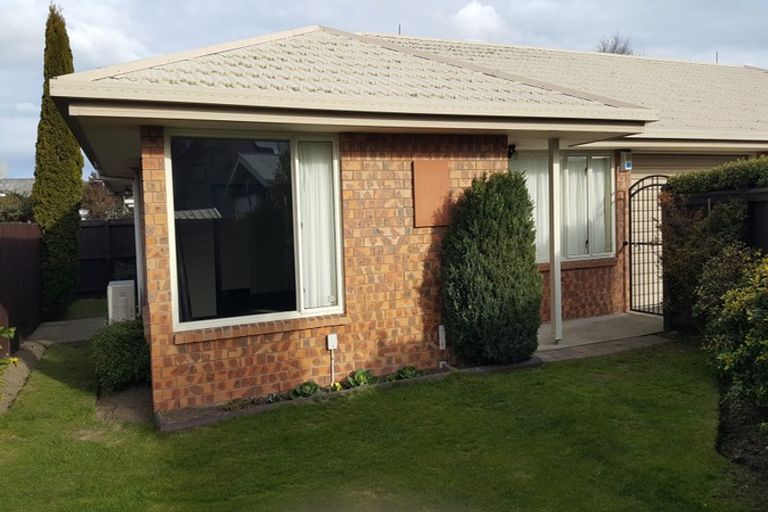 Photo of property in 4/44a Division Street, Riccarton, Christchurch, 8041