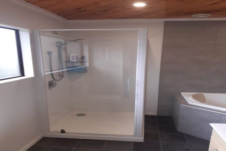 Photo of property in 784 Whangaparaoa Road, Manly, Whangaparaoa, 0930