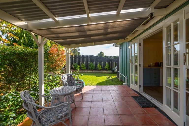 Photo of property in 10 Cotter Street, Greytown, 5712