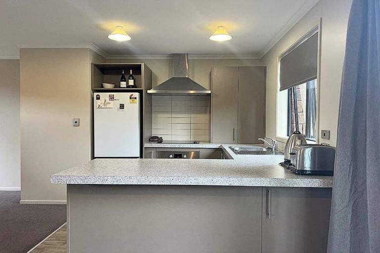 Photo of property in 2/108 Old Farm Road, Hamilton East, Hamilton, 3216