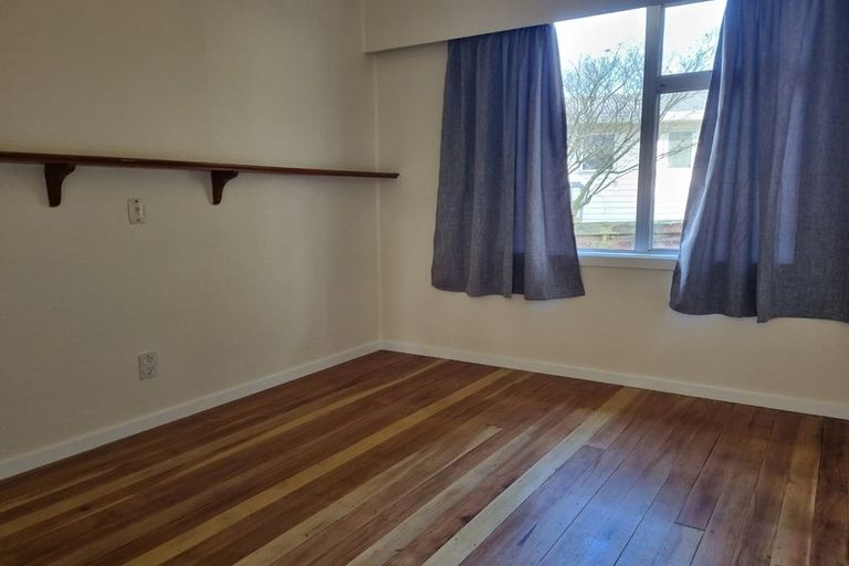 Photo of property in 1 Wavell Crescent, Lansdowne, Masterton, 5810