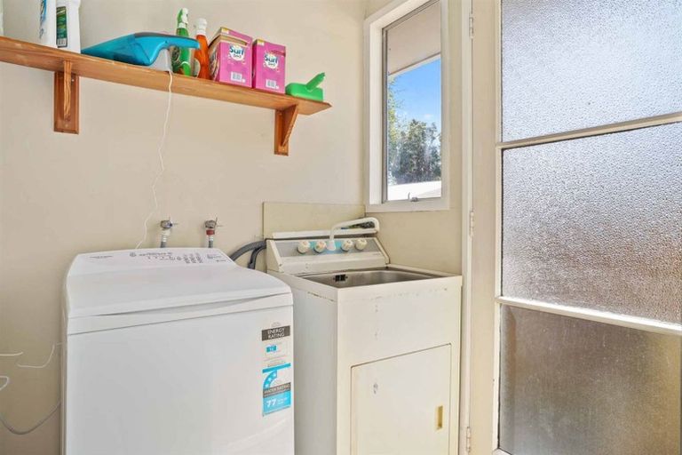 Photo of property in 74 Denise Crescent, Hornby, Christchurch, 8042