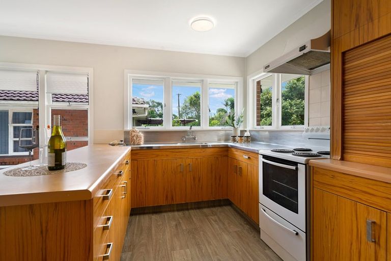 Photo of property in 38 Kohekohe Street, New Lynn, Auckland, 0600