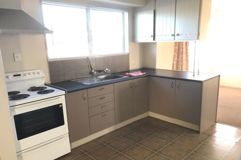 Photo of property in 9 Colonial Place, Kelvin Grove, Palmerston North, 4414