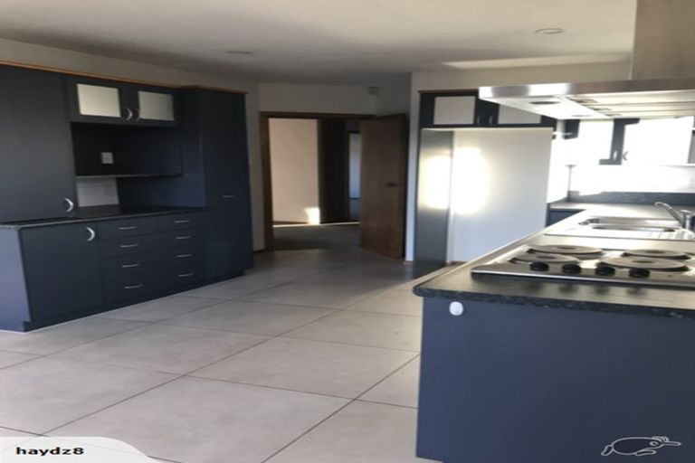 Photo of property in 1/5 Rhyl Place, Bryndwr, Christchurch, 8053