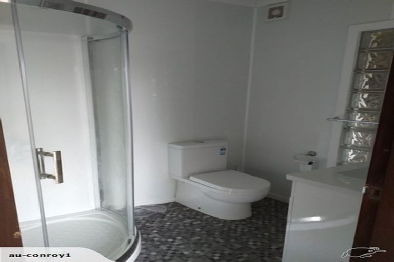 Photo of property in 26-26a Chartwell Drive, Crofton Downs, Wellington, 6035