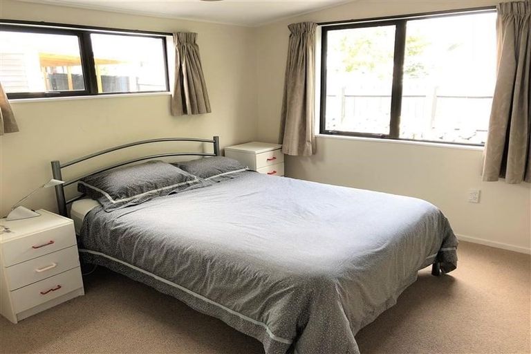 Photo of property in 28 Rata Street, Wanaka, 9305