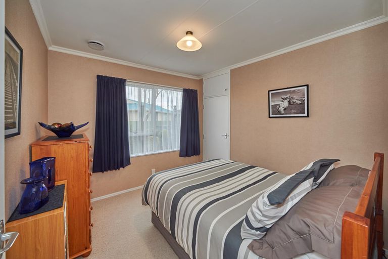 Photo of property in 55 Acacia Street, Kelvin Grove, Palmerston North, 4414