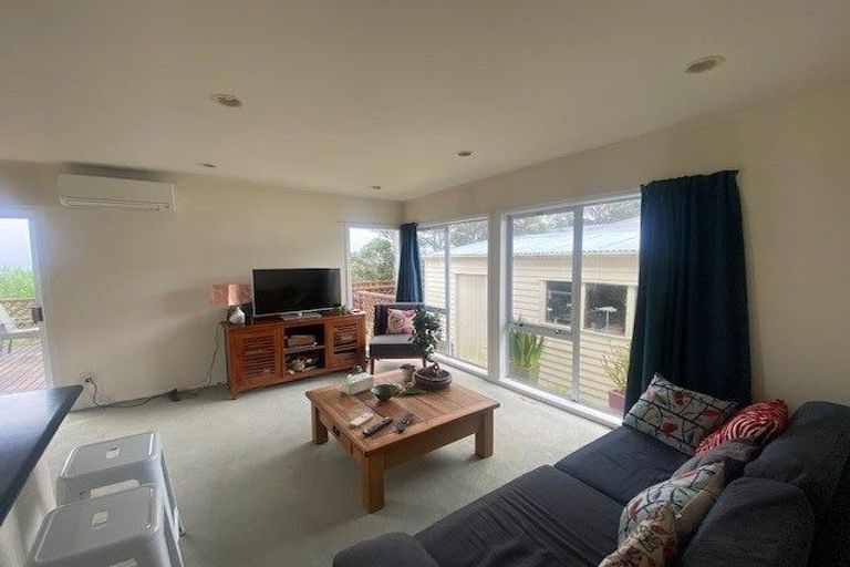 Photo of property in 18 Buckley Road, Southgate, Wellington, 6023