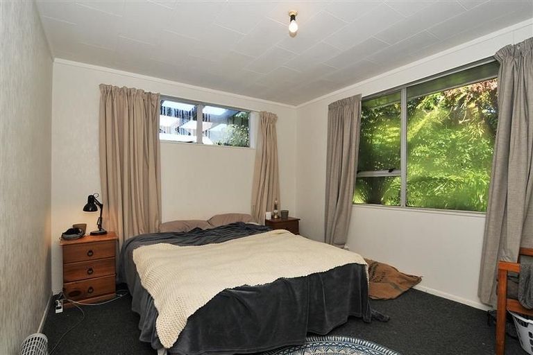 Photo of property in 8 Larchmont Grove, Totara Park, Upper Hutt, 5018