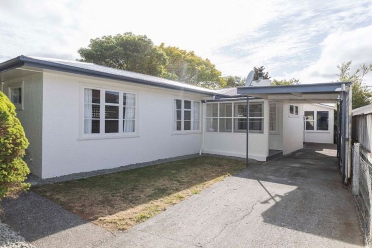 Photo of property in 6 Redfern Street, Dannevirke, 4930
