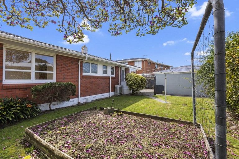 Photo of property in 7 Severn Place, Spotswood, New Plymouth, 4310