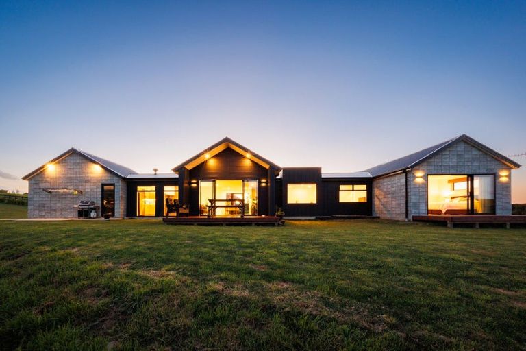 Photo of property in 4 Castlebridge Lane, Aokautere, Palmerston North, 4471