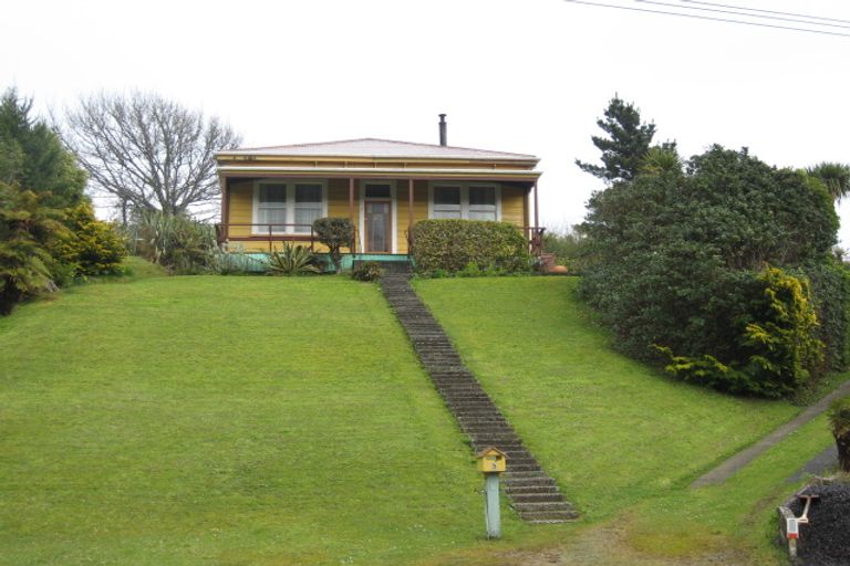 Photo of property in 5 South Street, Runanga, 7803