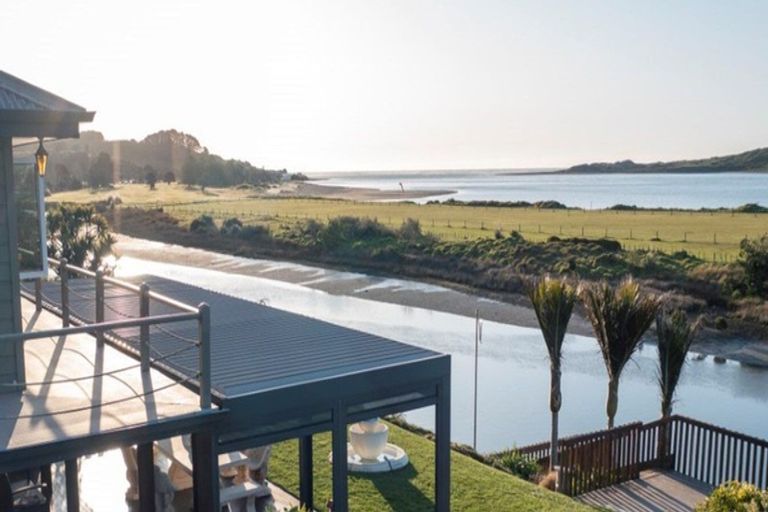 Photo of property in 3 Nihinihi Avenue, Raglan, 3225